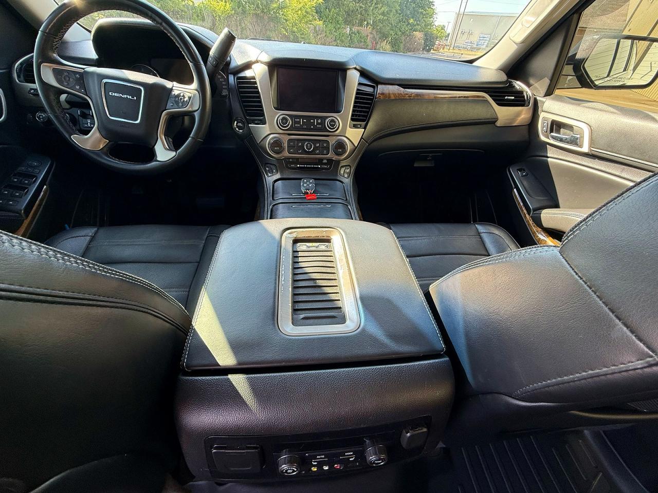 GMC Yukon Denali