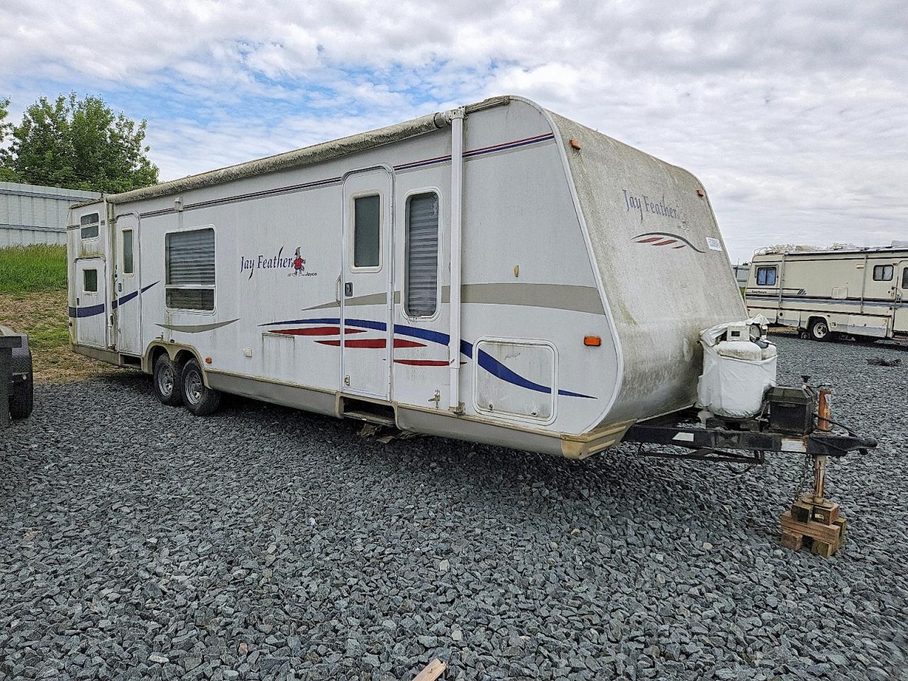 Salvage Jayco Jay Feathe Image