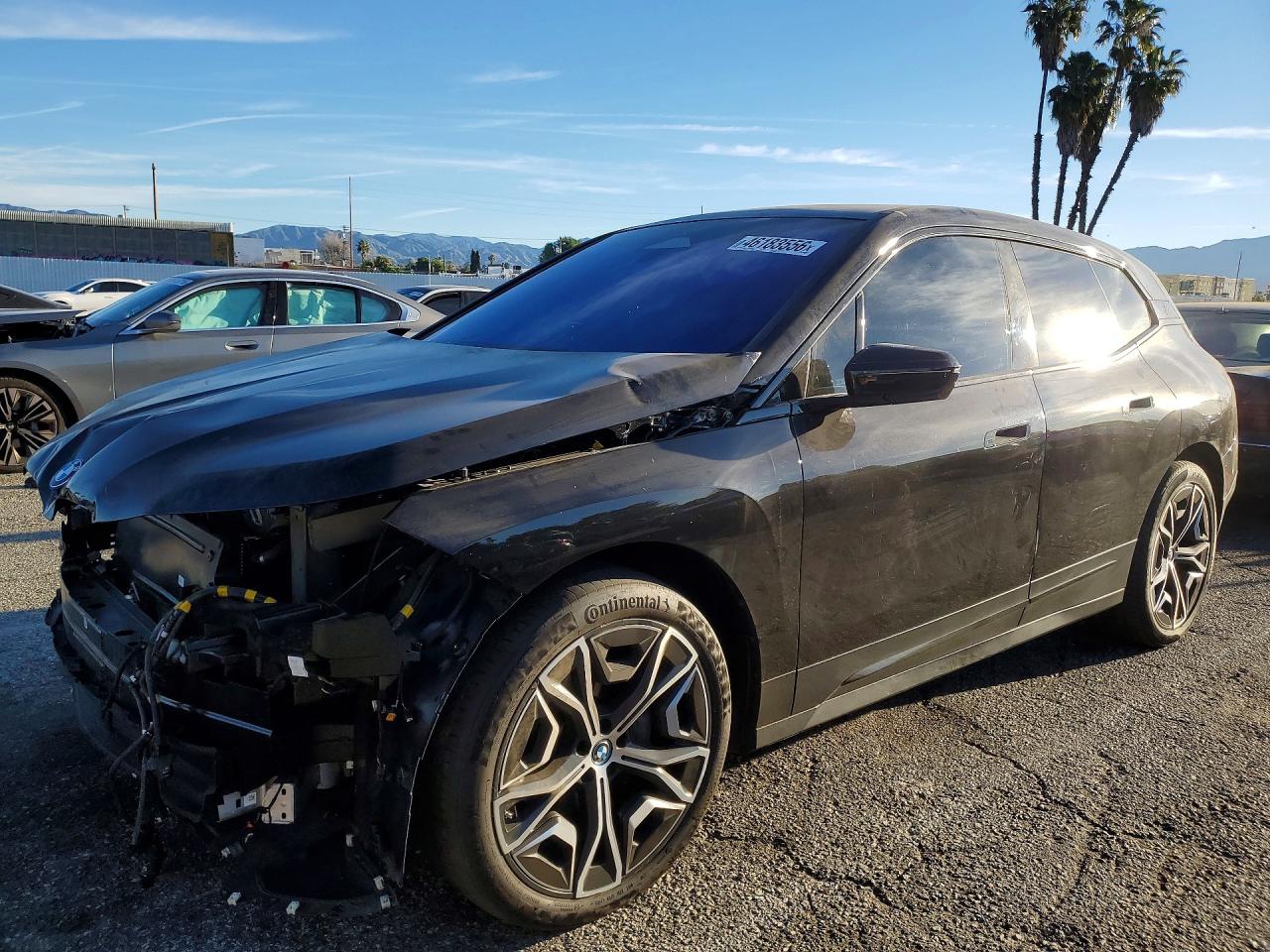 Salvage BMW Ix Xdrive5 Image