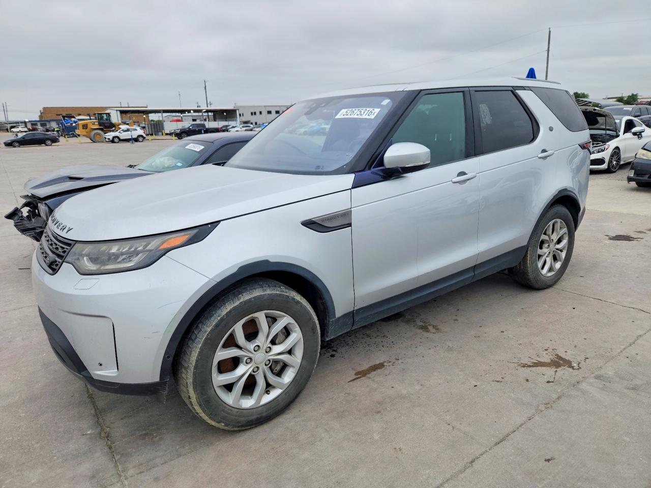 Salvage Land Rover Discovery Image