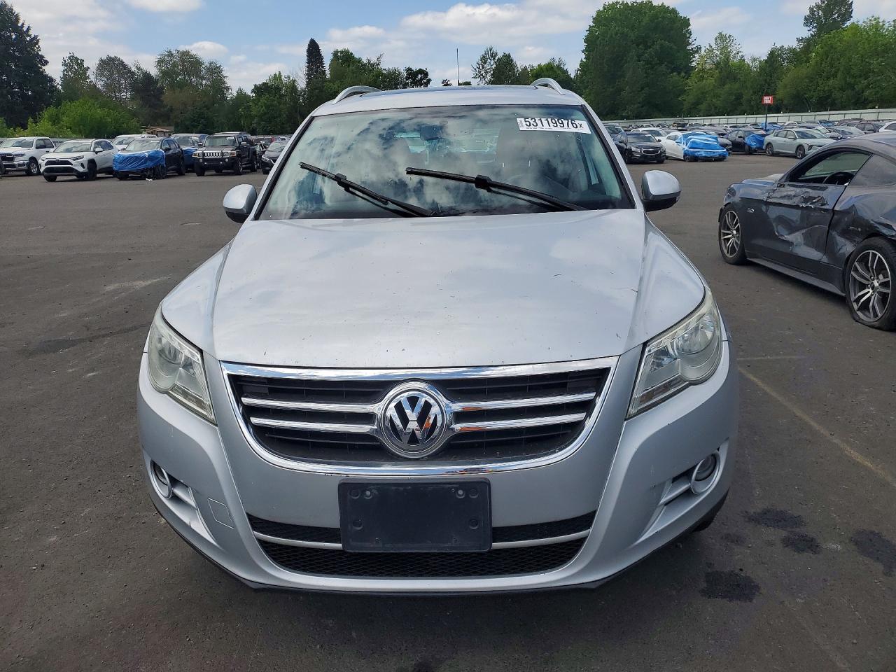 Volkswagen Tiguan S
