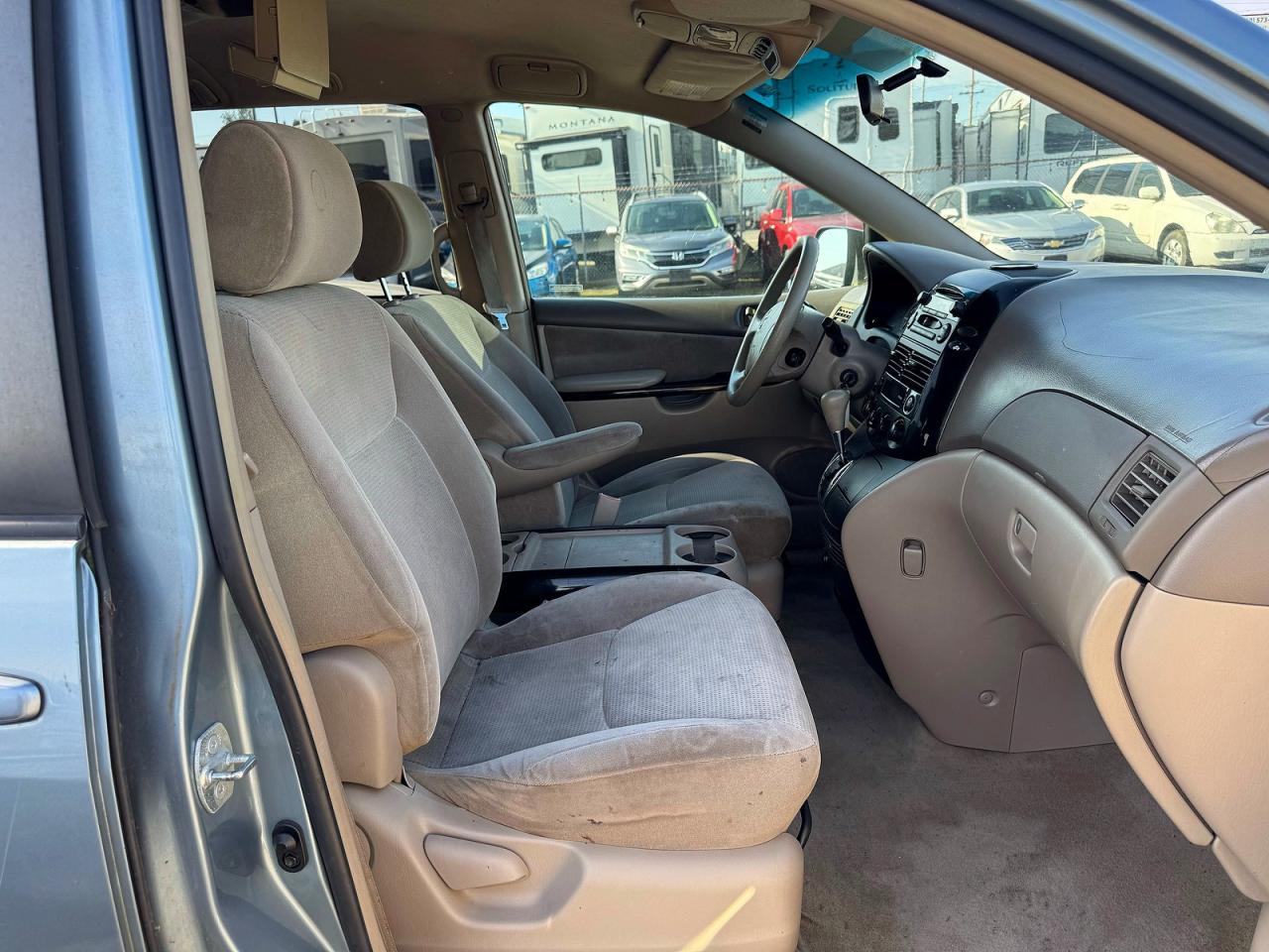 Toyota Sienna Le 7 Passenger