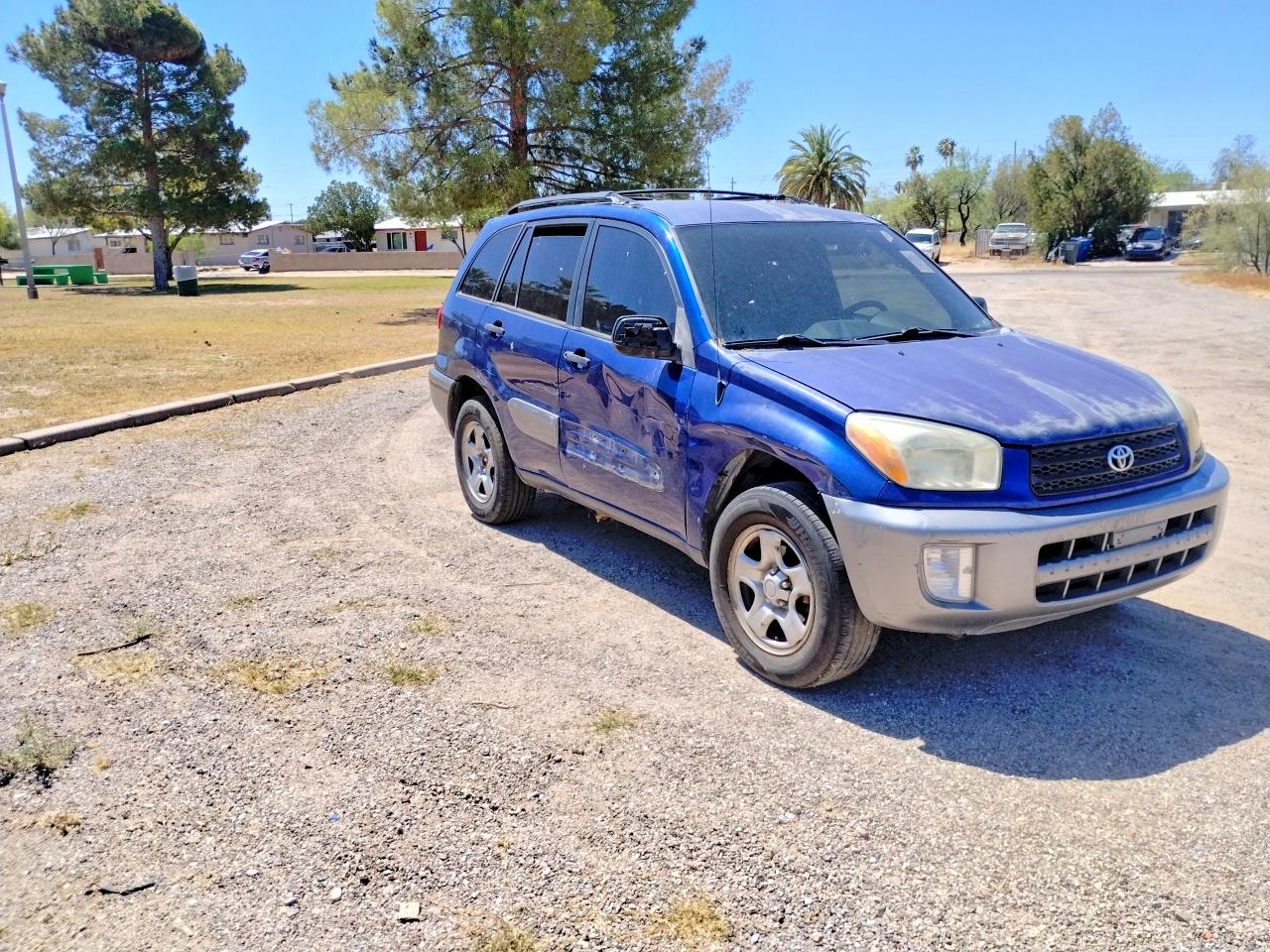 Salvage Toyota RAV4 Image