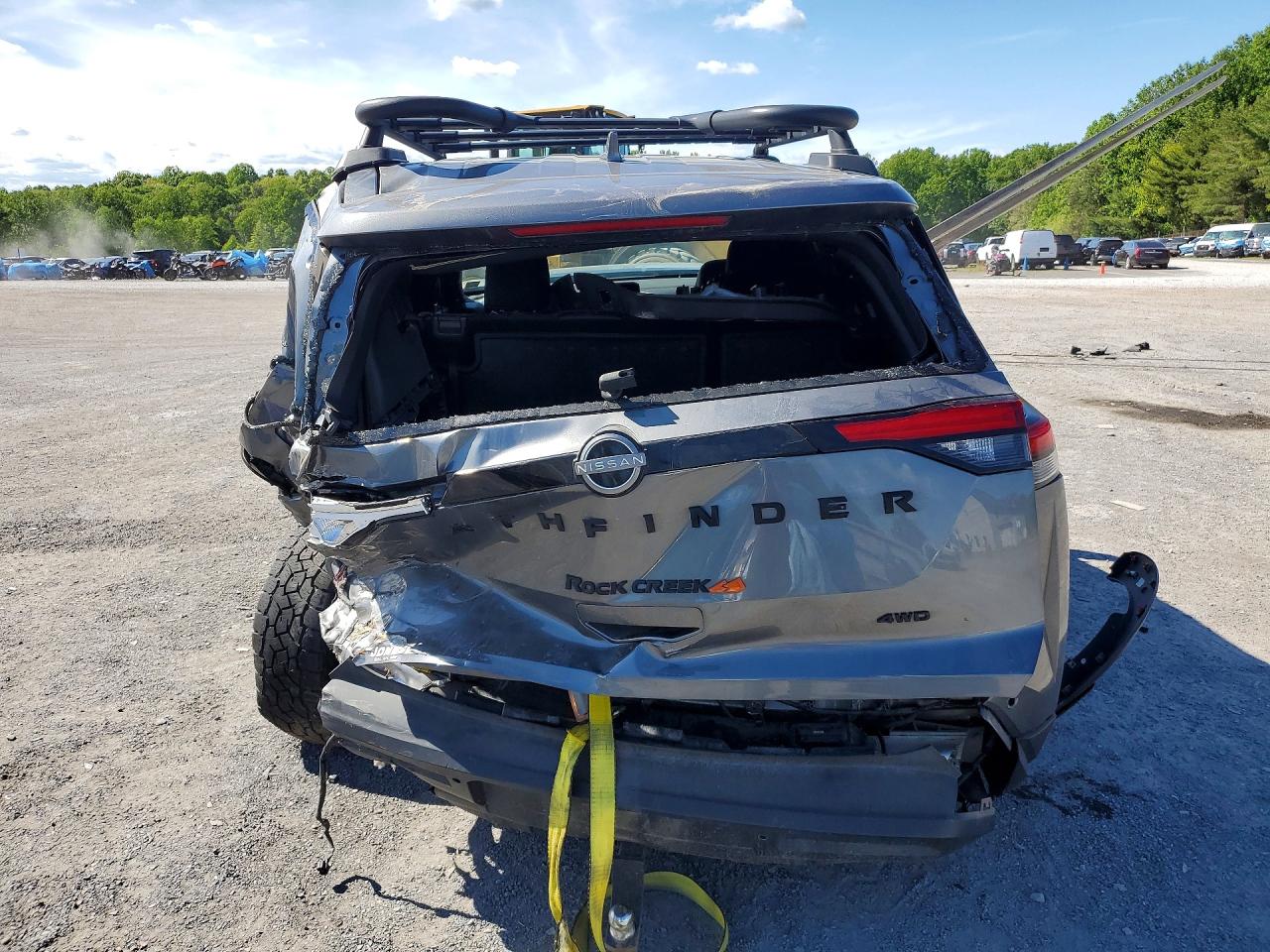 Nissan Pathfinder Rock Creek