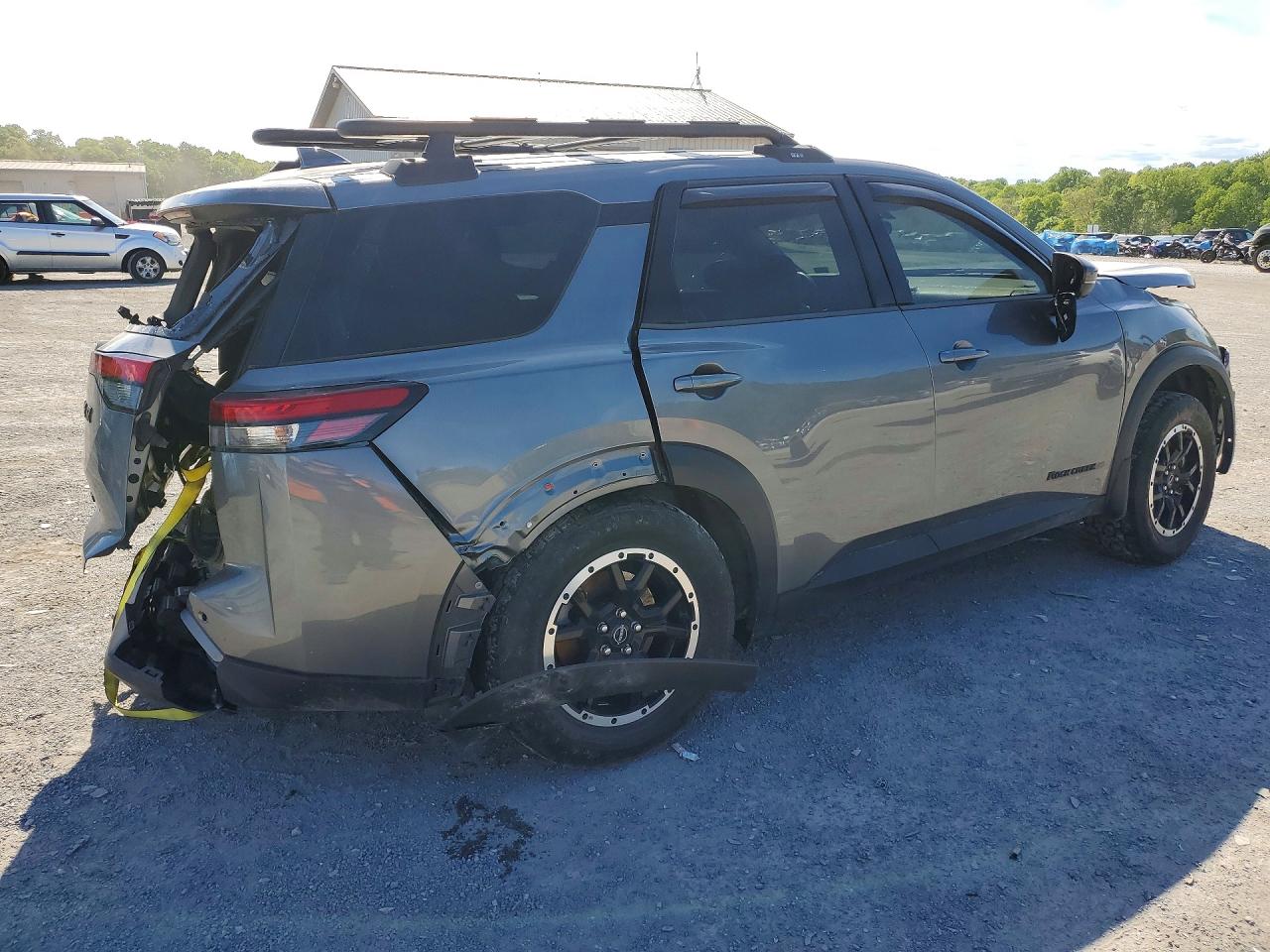 Nissan Pathfinder Rock Creek
