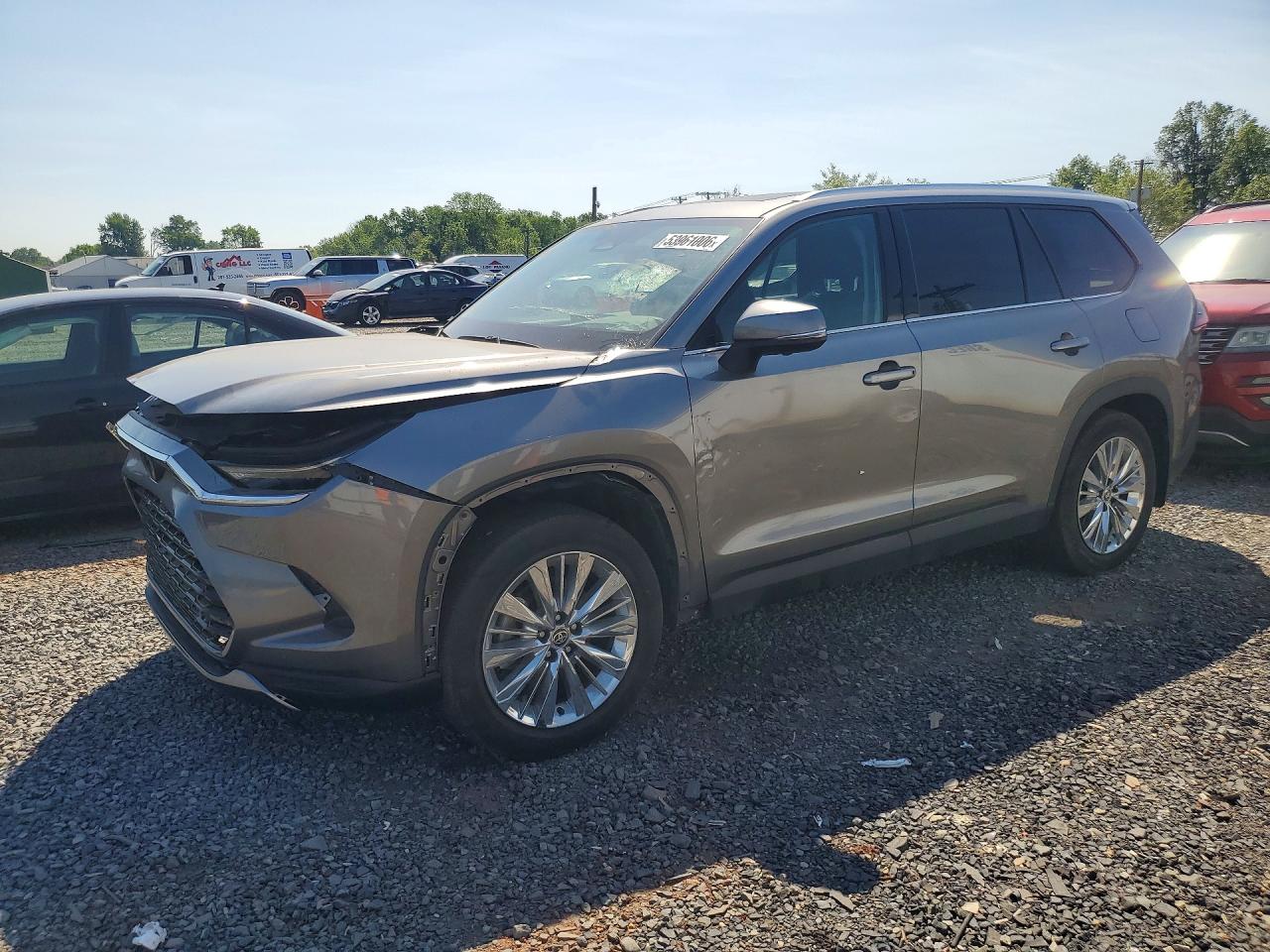 Salvage Toyota Grand Highlander Image