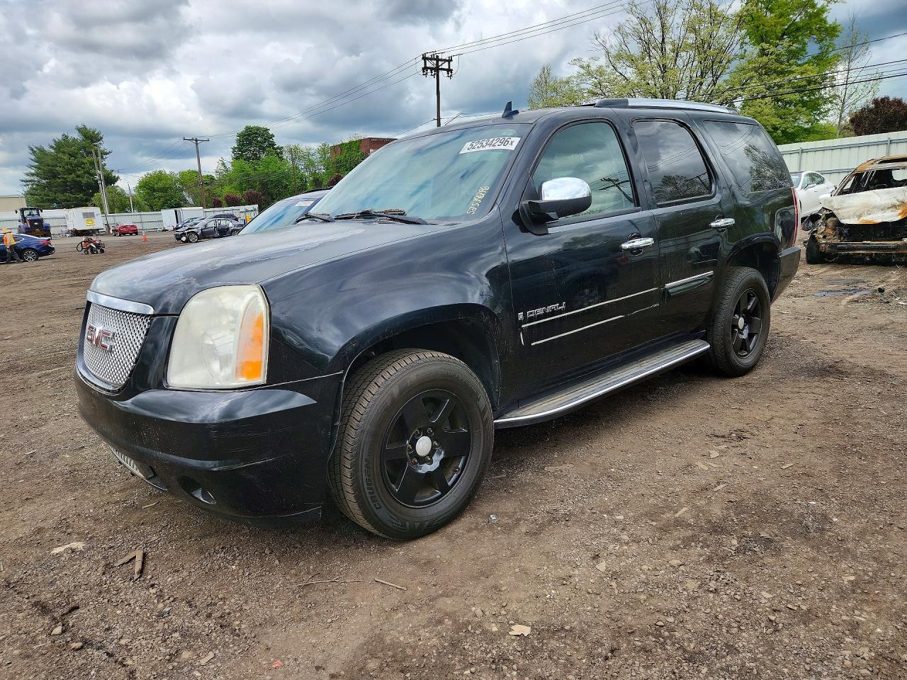 Salvage GMC Yukon Image