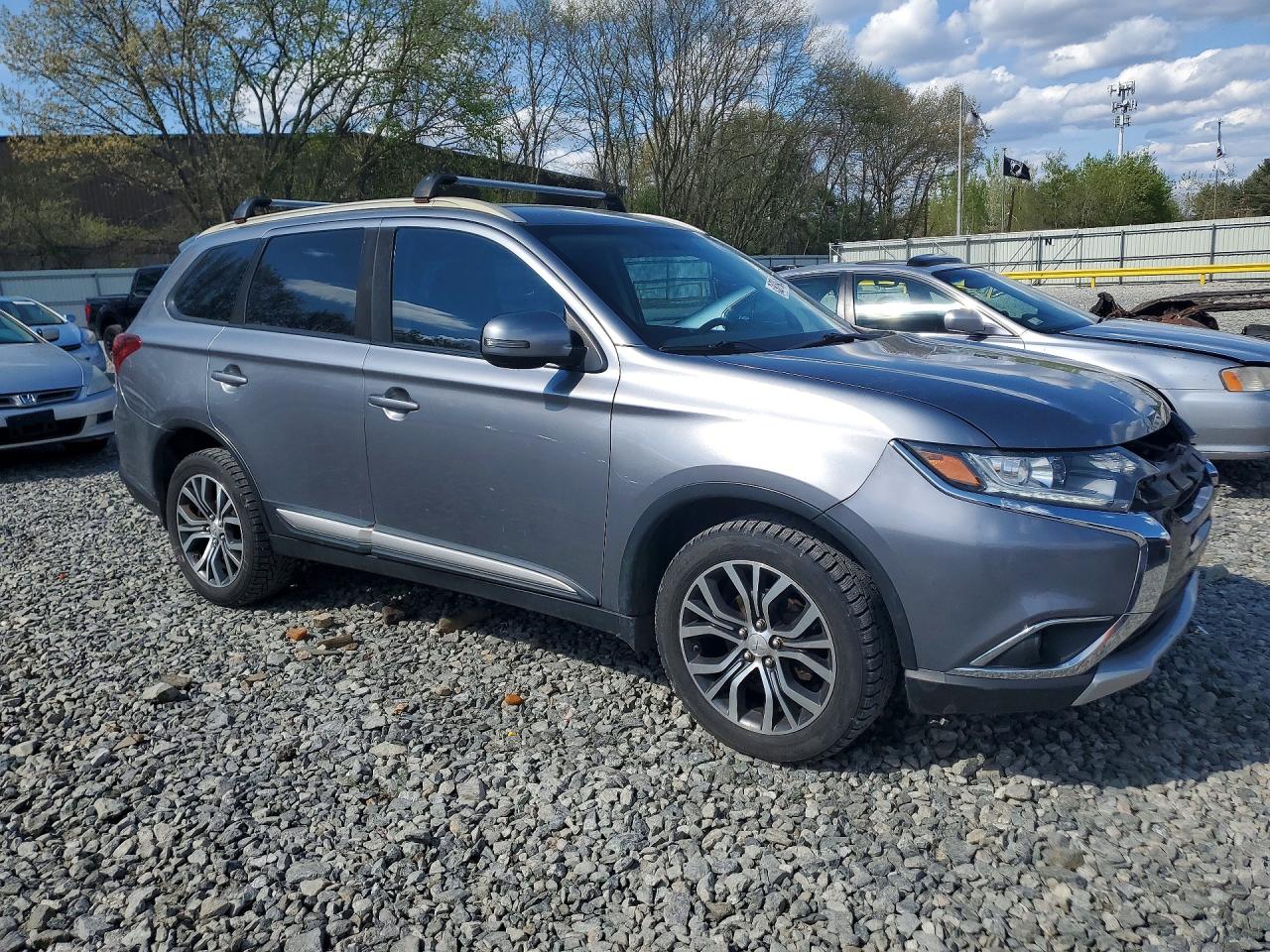 Mitsubishi Outlander Se