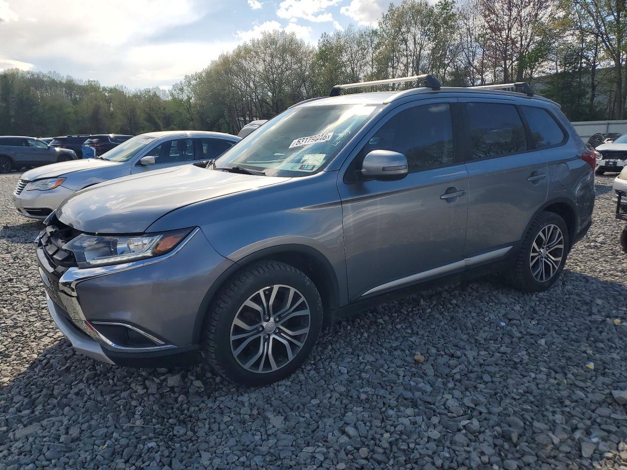 Salvage Mitsubishi Outlander Image