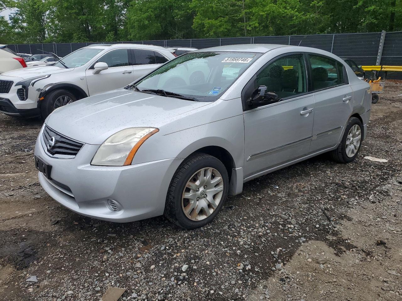 Salvage Nissan Sentra Image