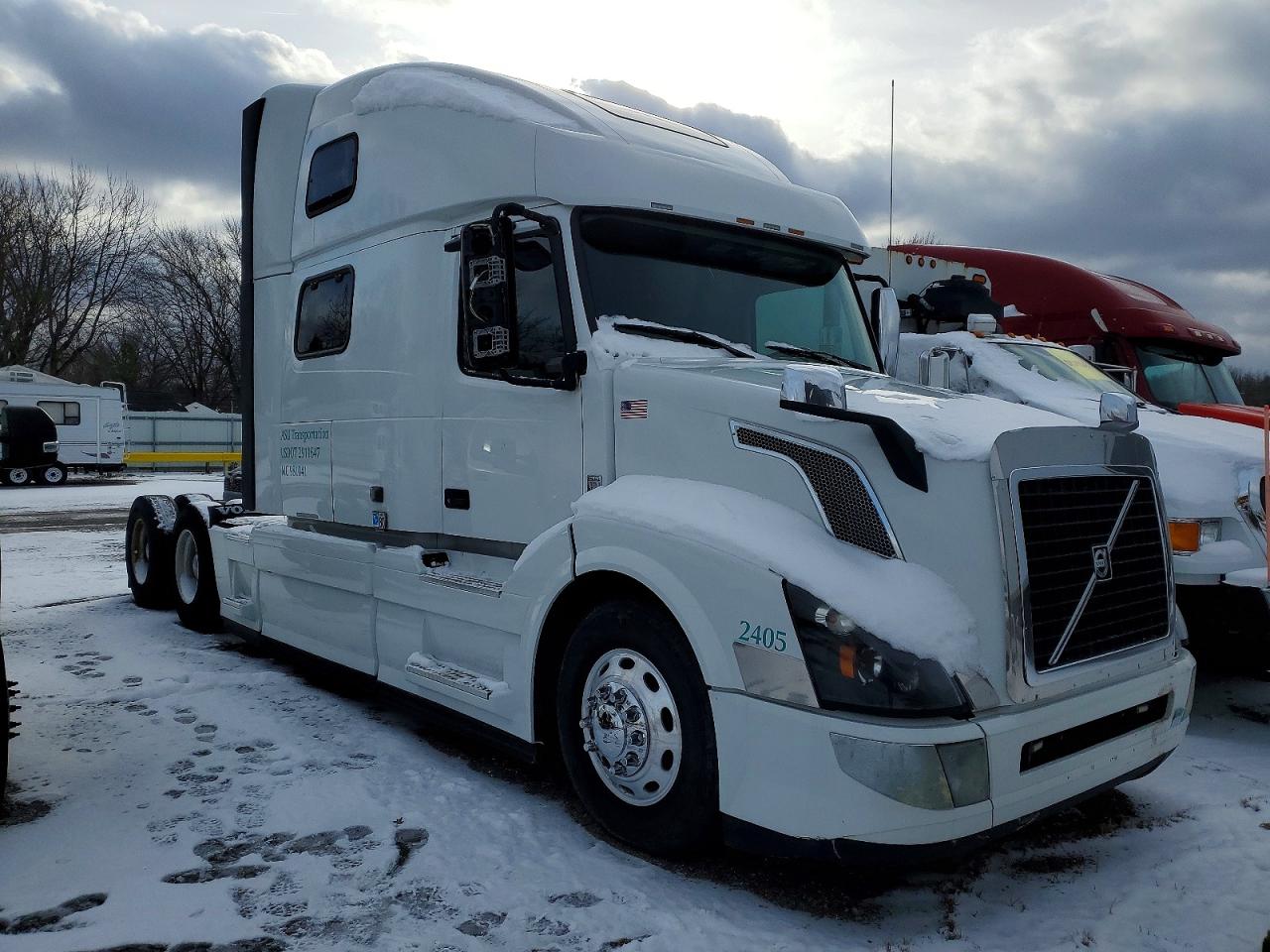 Salvage Volvo Vnl Image