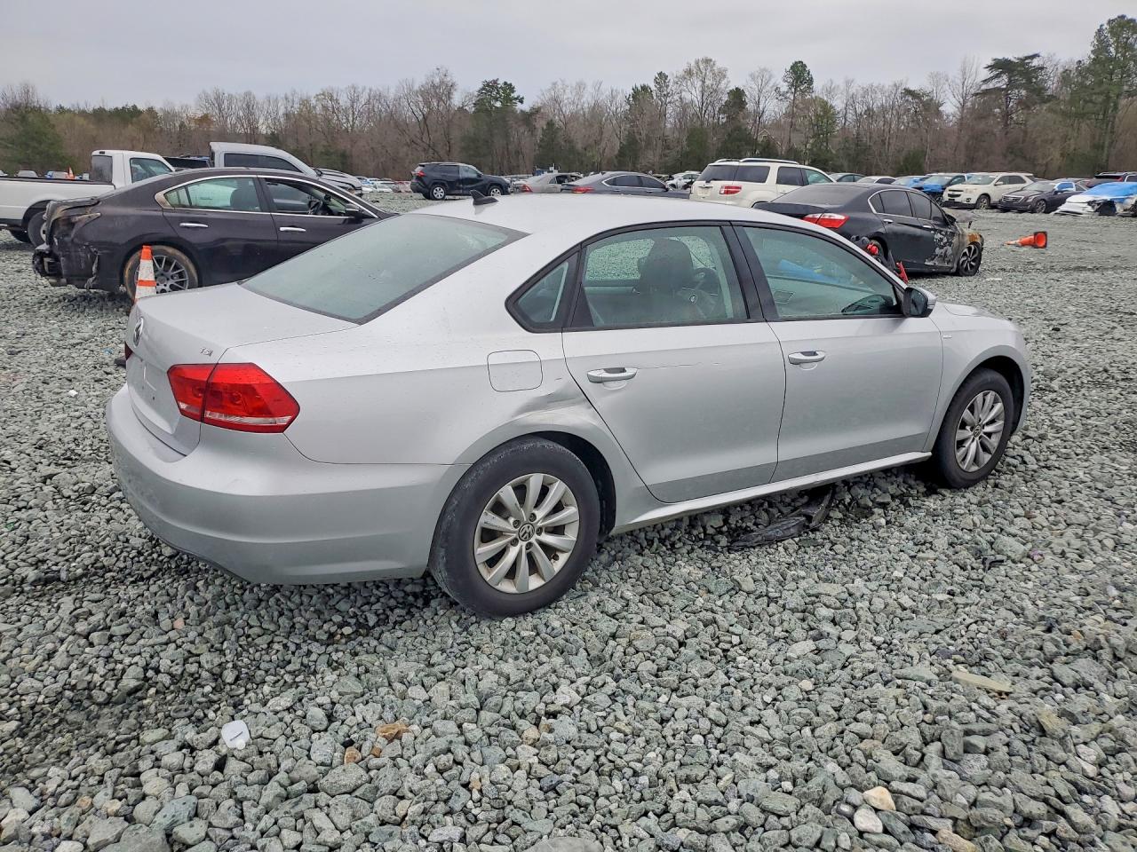Volkswagen Passat S
