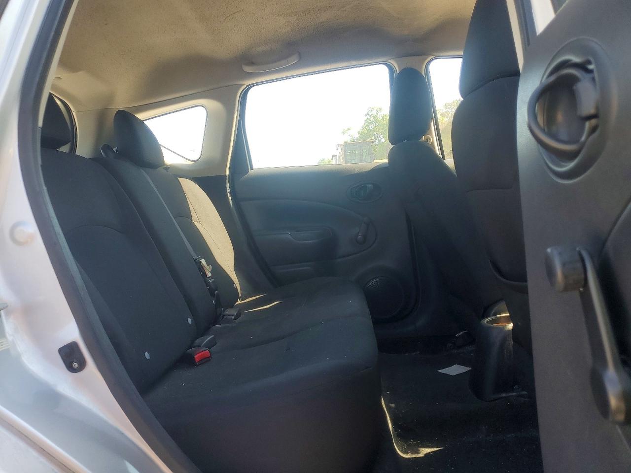 Nissan Versa S Plus
