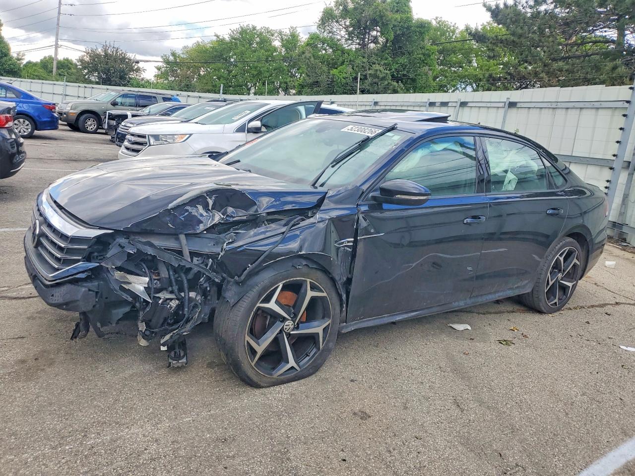 Salvage Volkswagen Passat Image