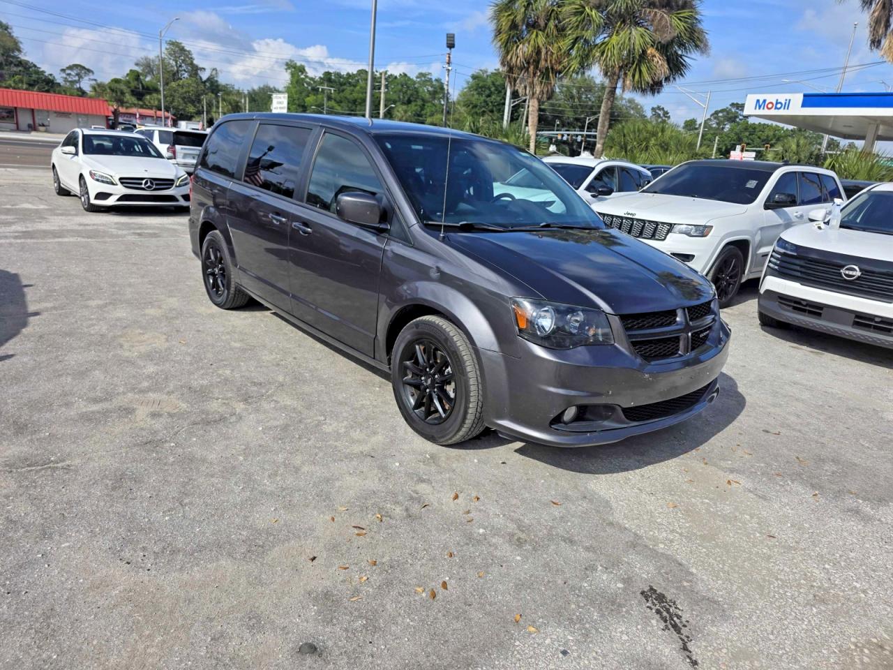 Salvage Dodge Caravan Image