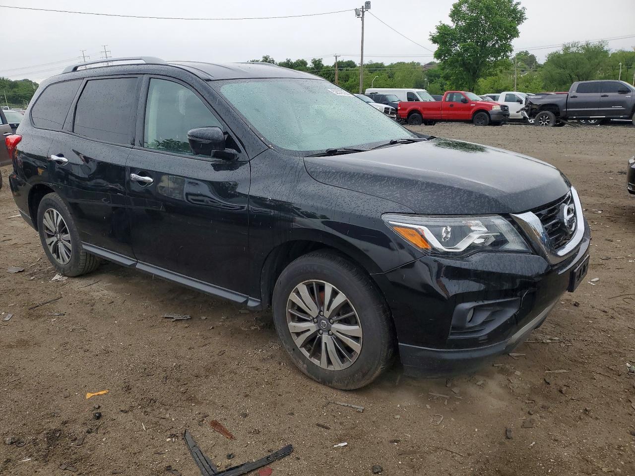 Nissan Pathfinder Sv