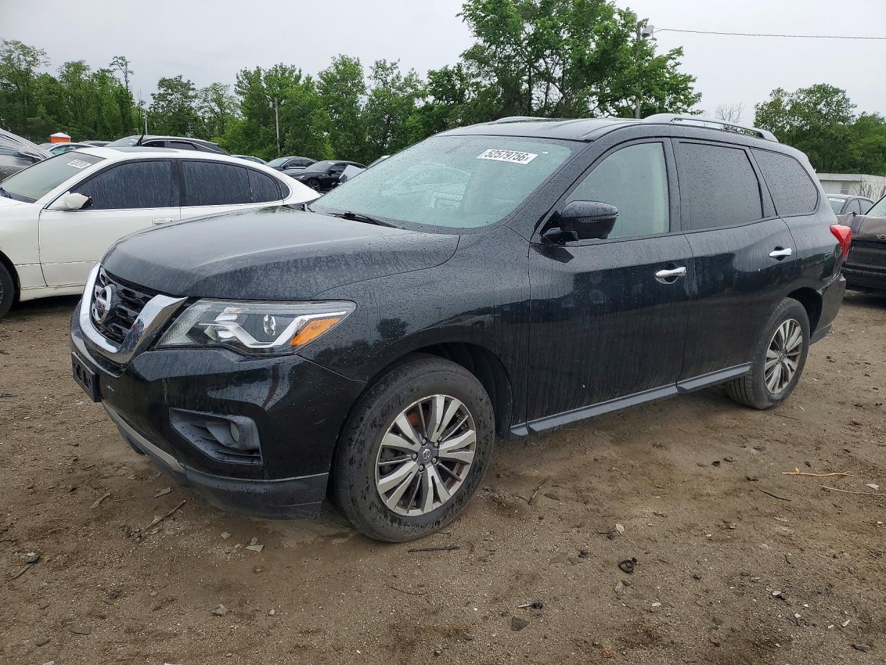 Salvage Nissan Pathfinder Image