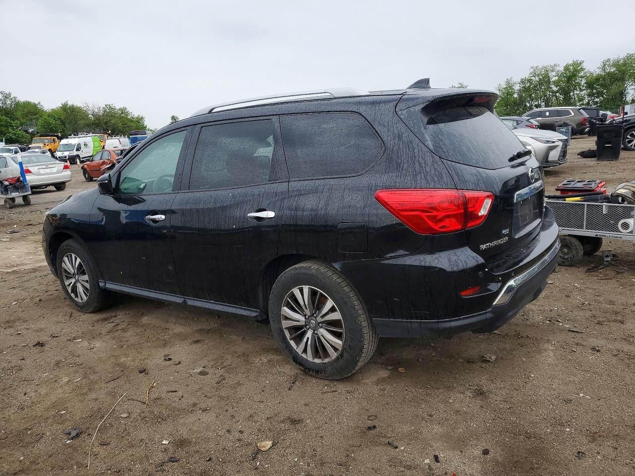 Nissan Pathfinder Sv