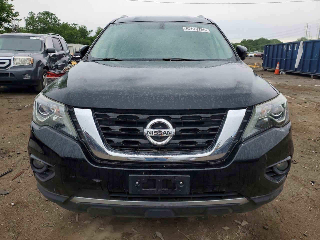 Nissan Pathfinder Sv