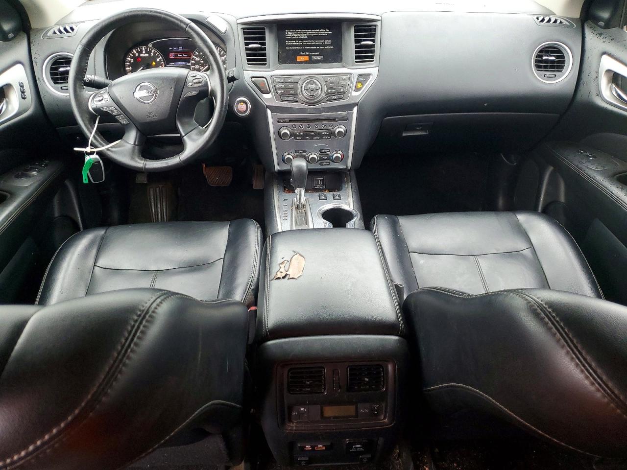 Nissan Pathfinder Sv
