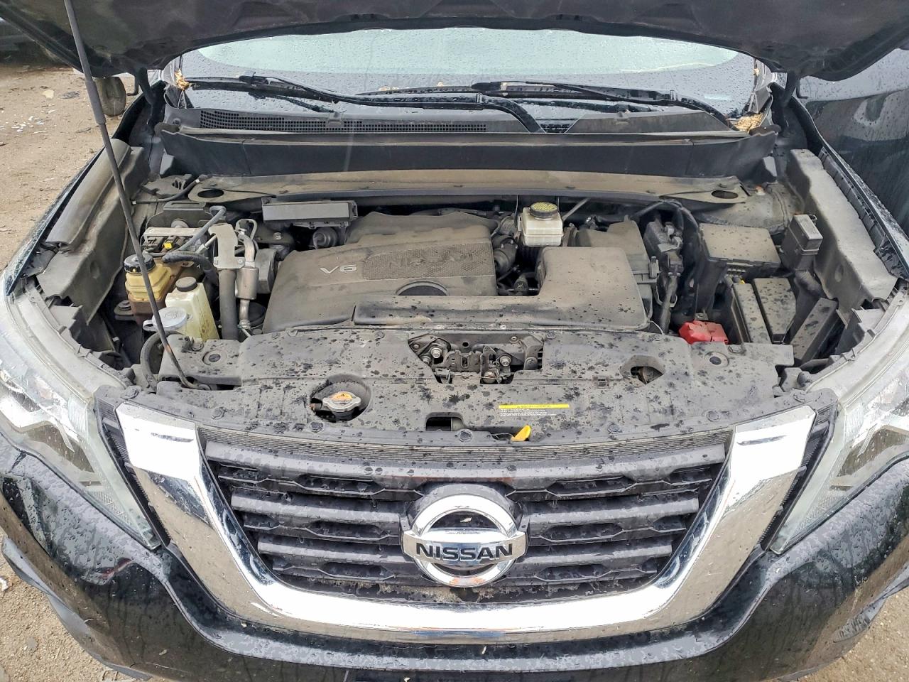 Nissan Pathfinder Sv