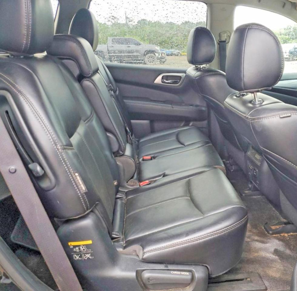 Nissan Pathfinder Sv