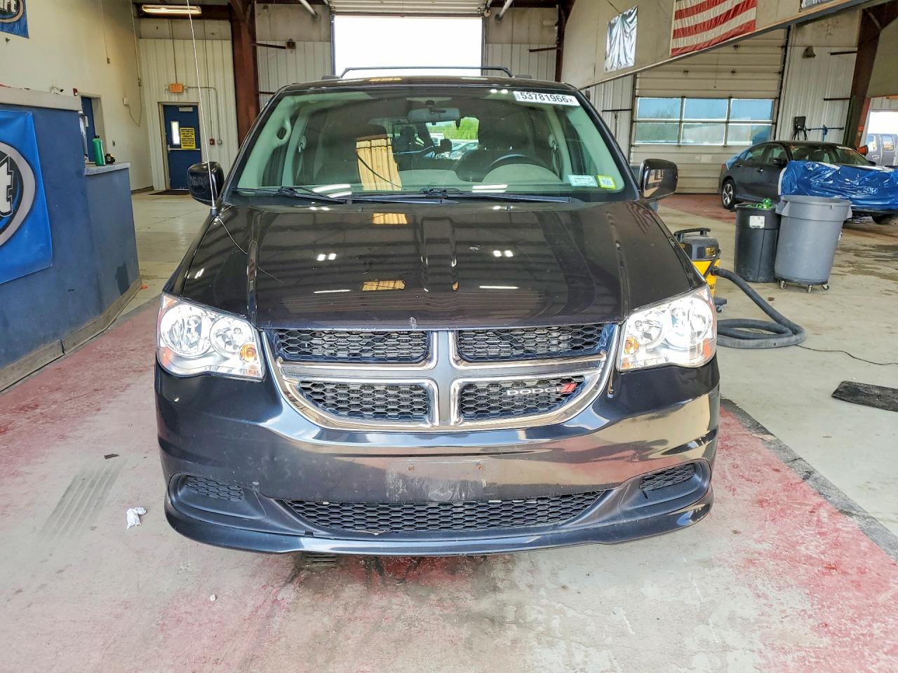 Dodge Caravan Sxt