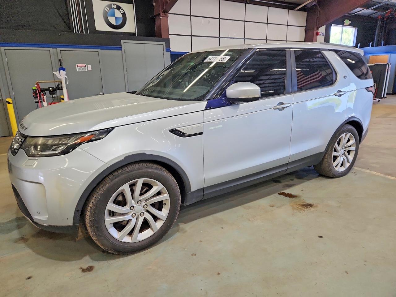 Salvage Land Rover Discovery Image