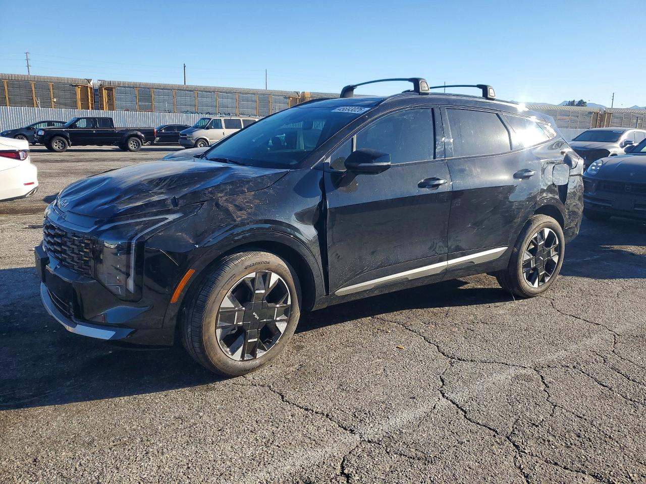 Salvage Kia Sportage Image