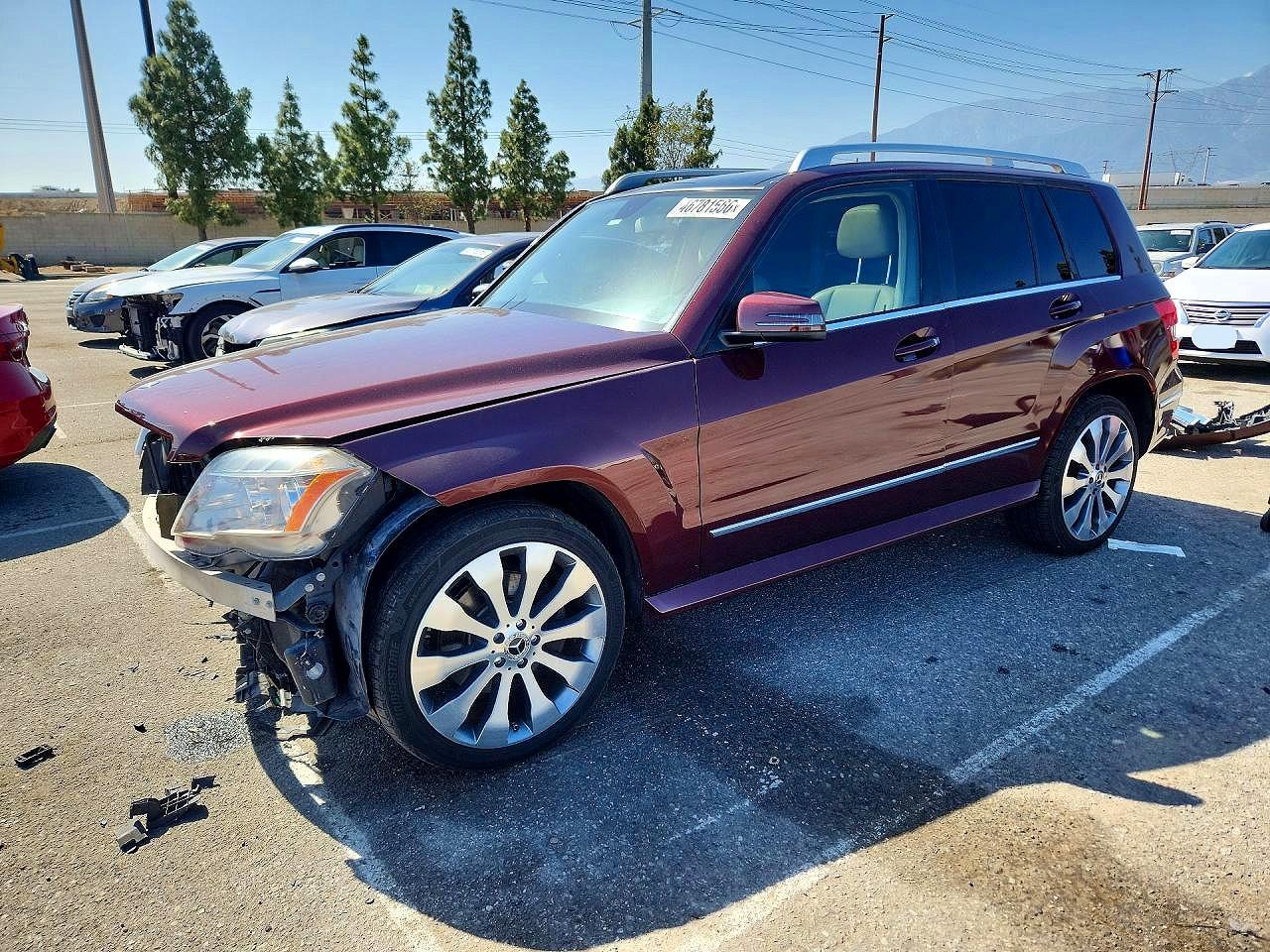 Salvage Mercedes-Benz GLK Image