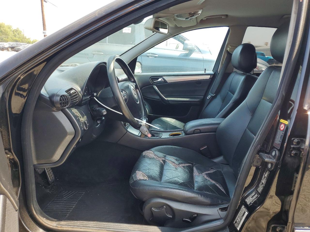 Mercedes-Benz C-Class 230
