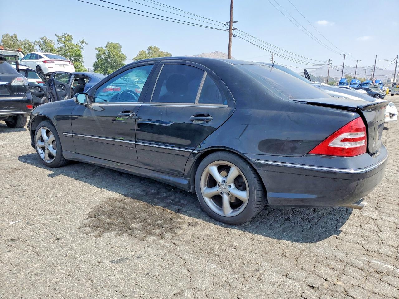 Mercedes-Benz C-Class 230