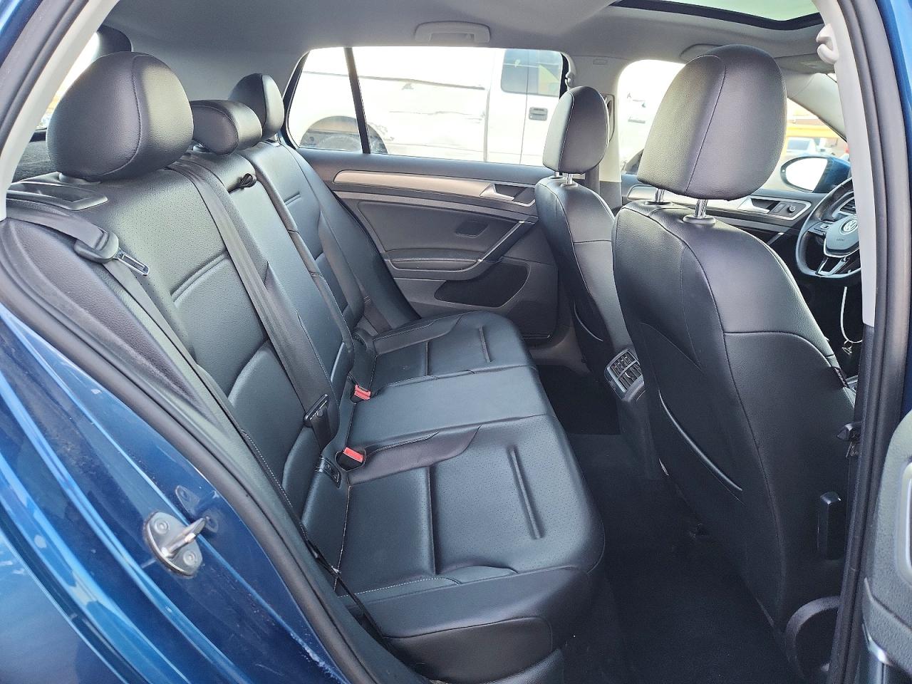 Volkswagen Golf S