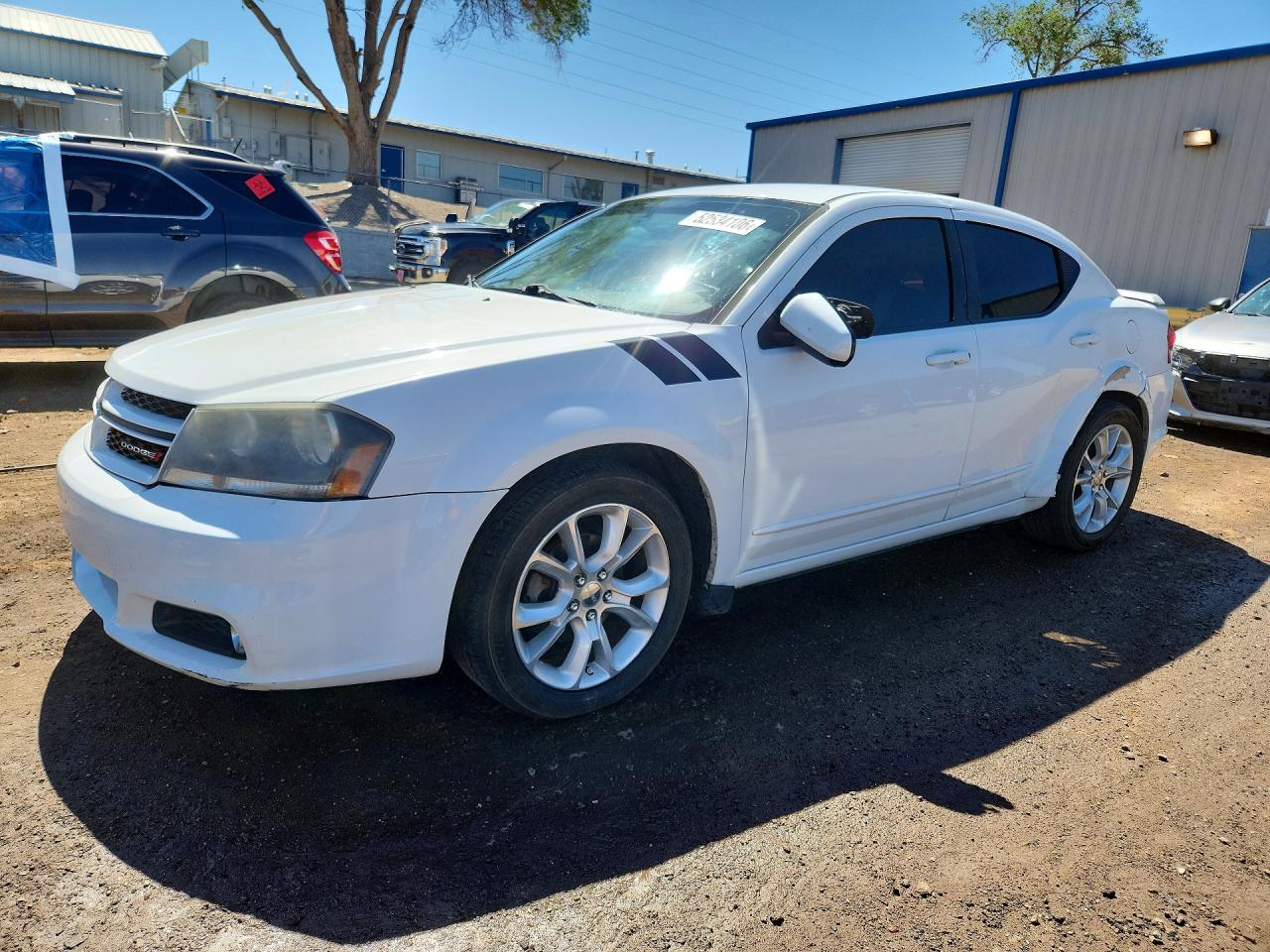 Salvage Dodge Avenger Image
