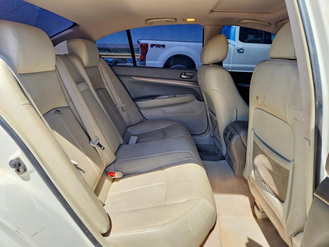 INFINITI G25 Base