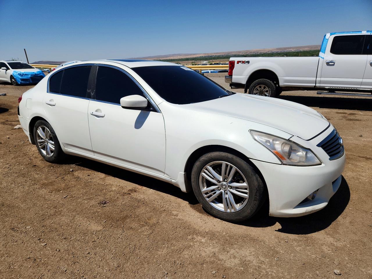 INFINITI G25 Base