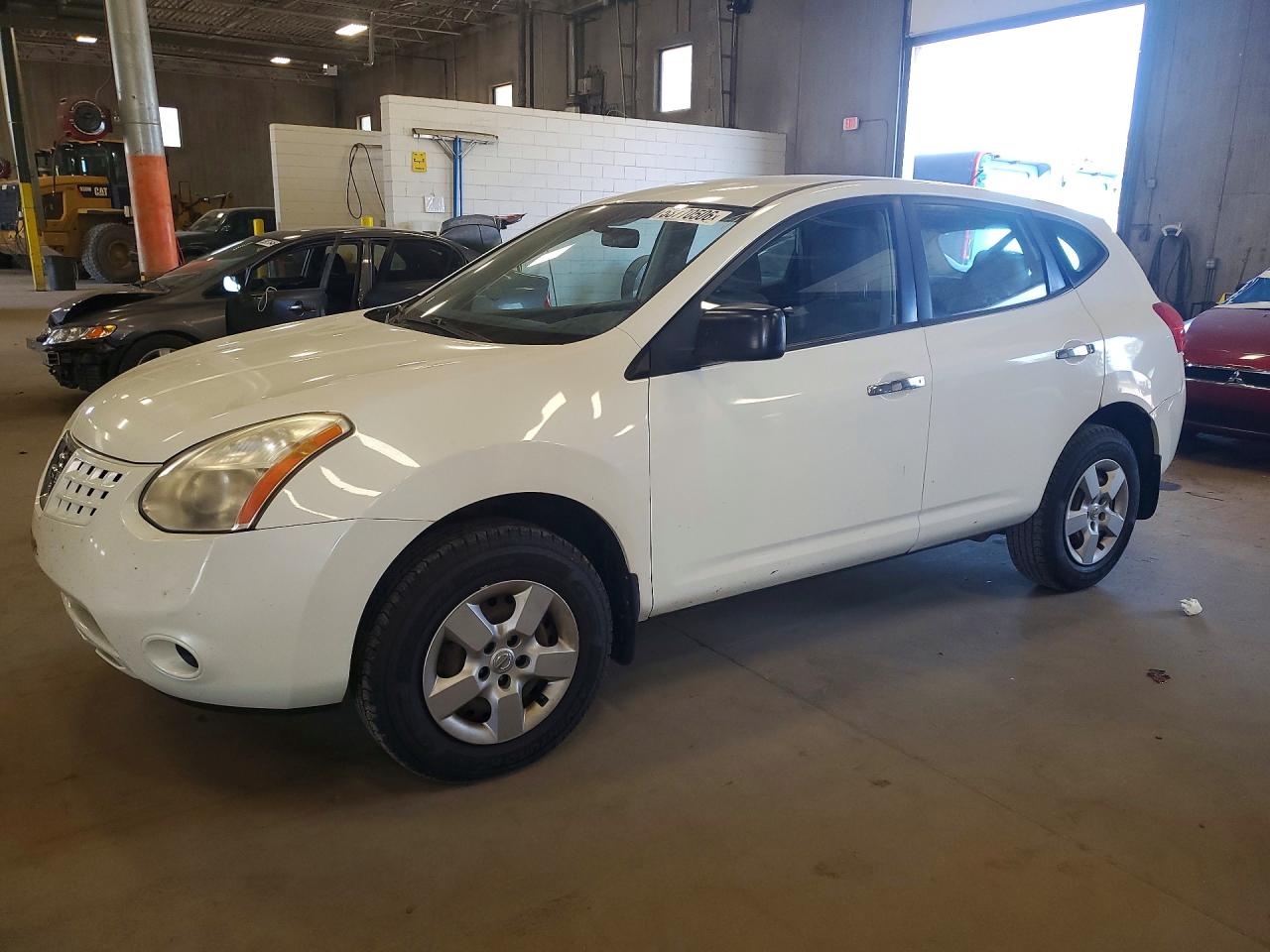 Salvage Nissan Rogue Image