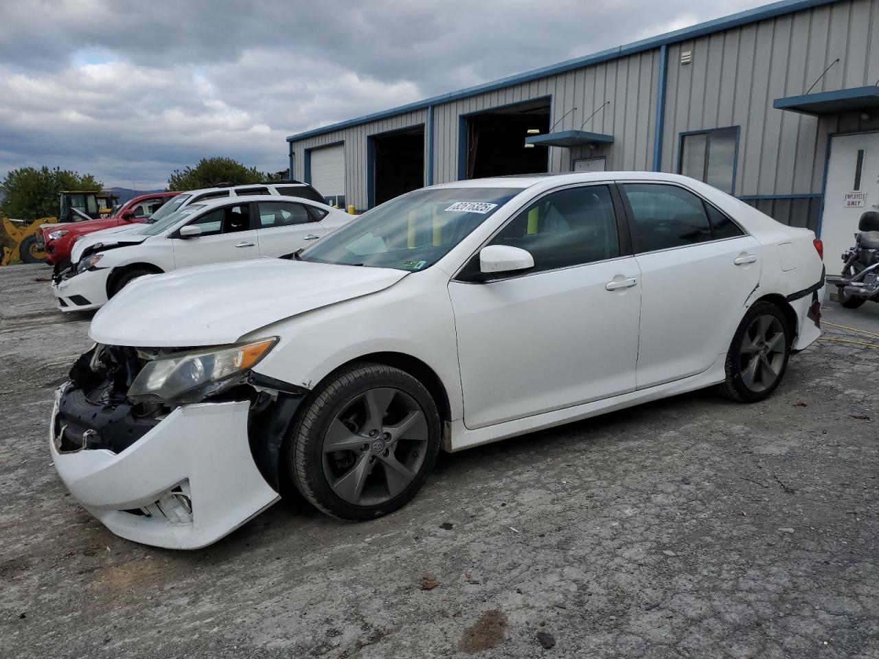 Salvage Toyota Camry Image