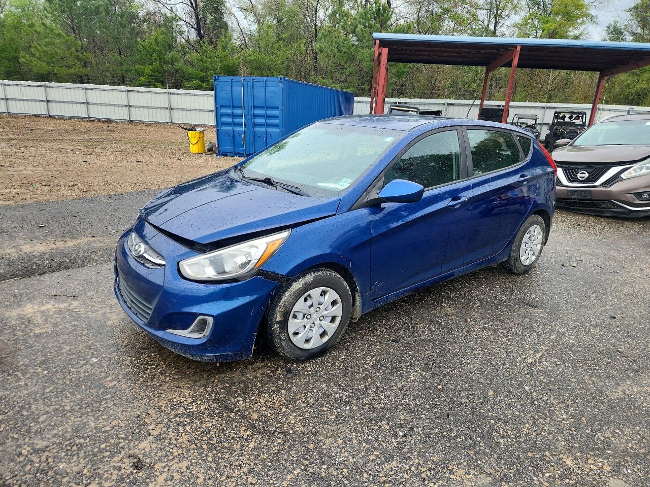 Salvage Hyundai ACCENT Image
