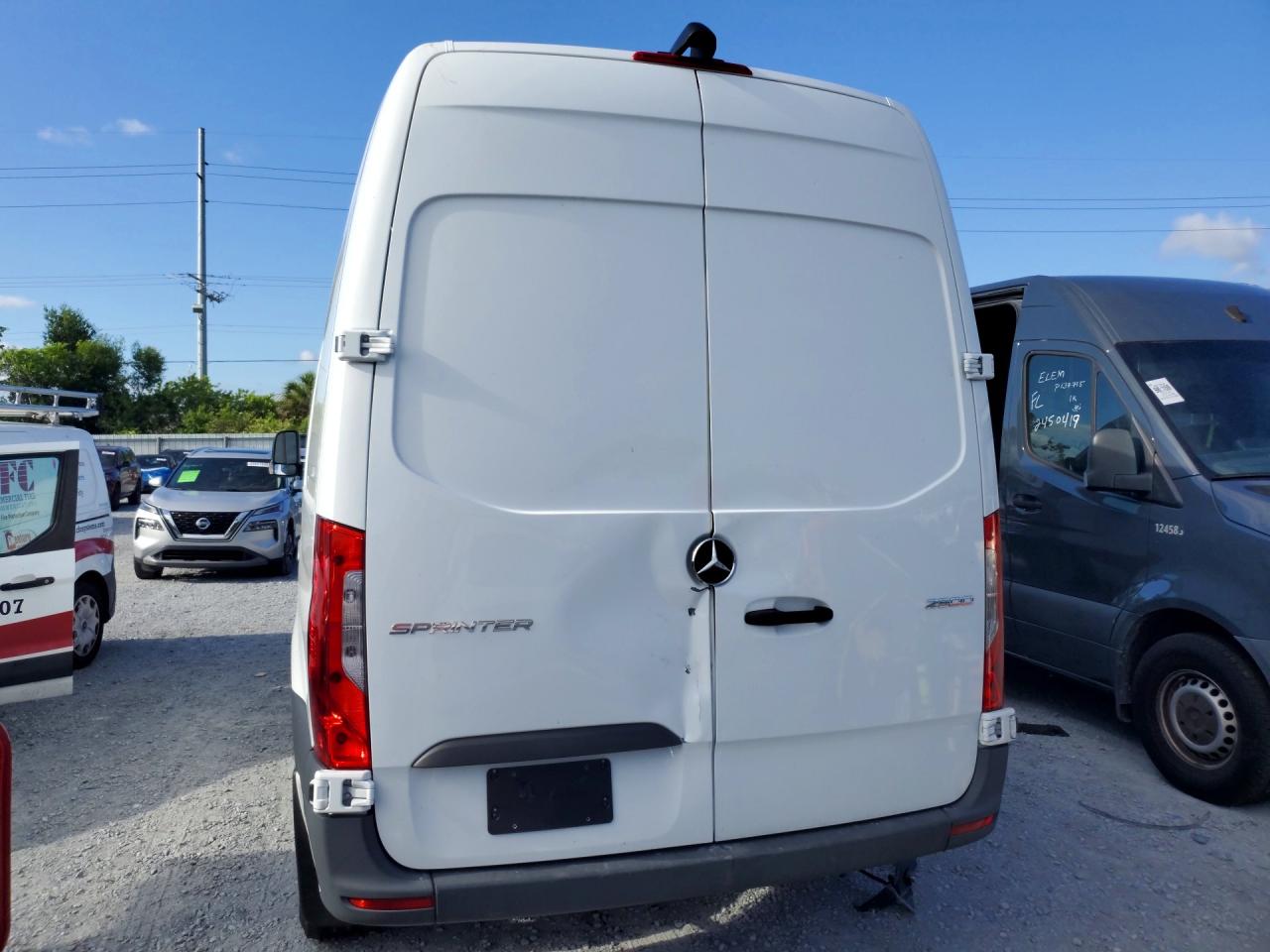 Mercedes-Benz Sprinter 2500