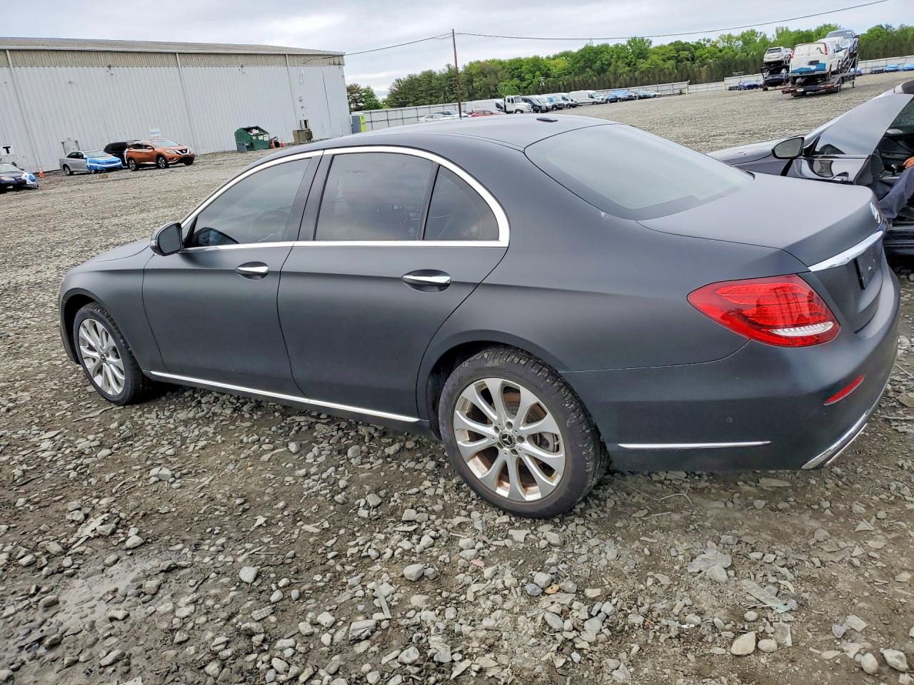 Mercedes-Benz E-Class 300 4matic