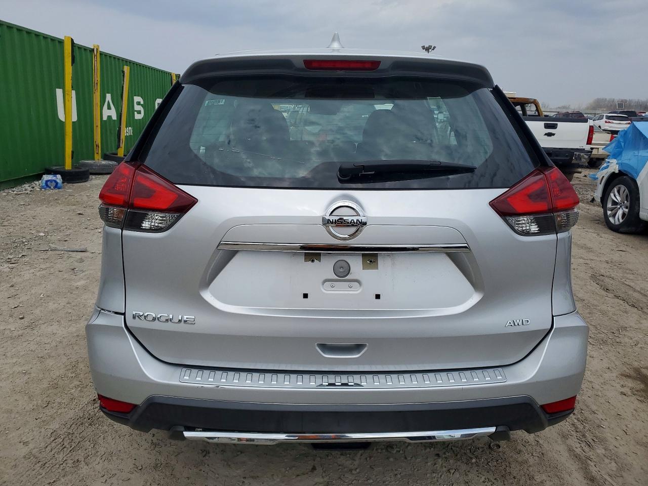 Nissan Rogue S