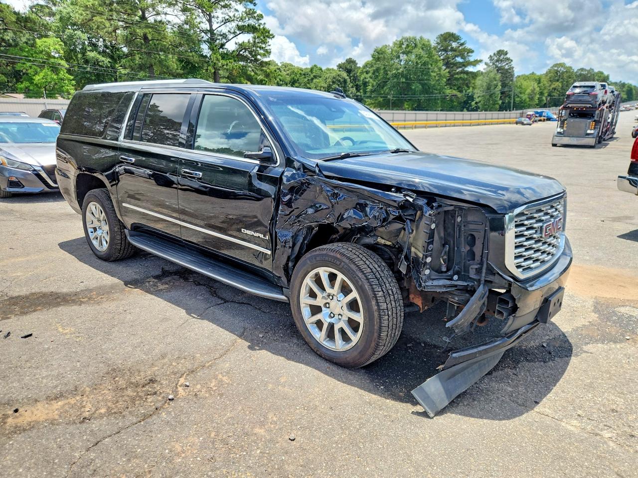 GMC Yukon Denali