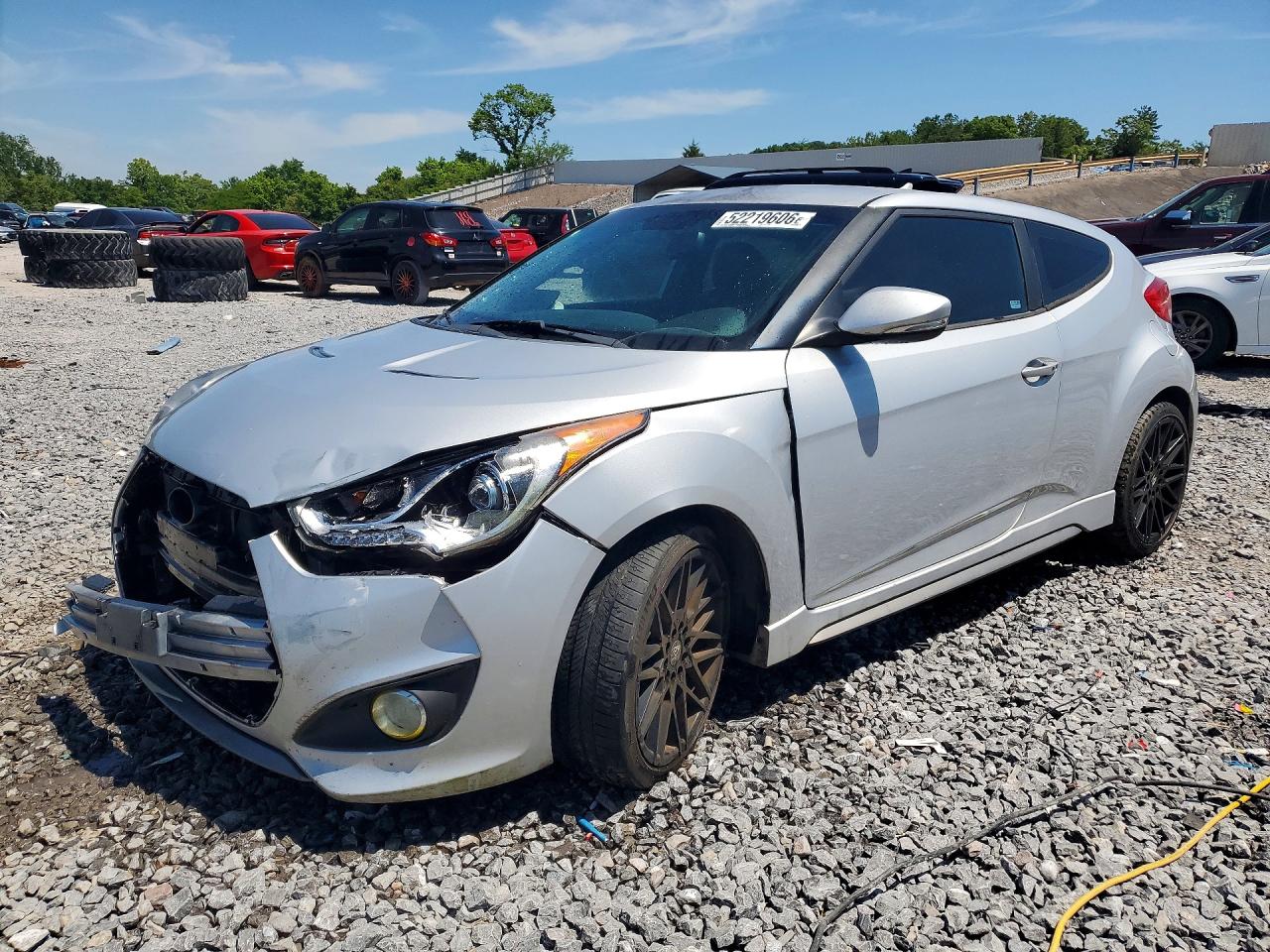 Salvage Hyundai VELOSTER Image