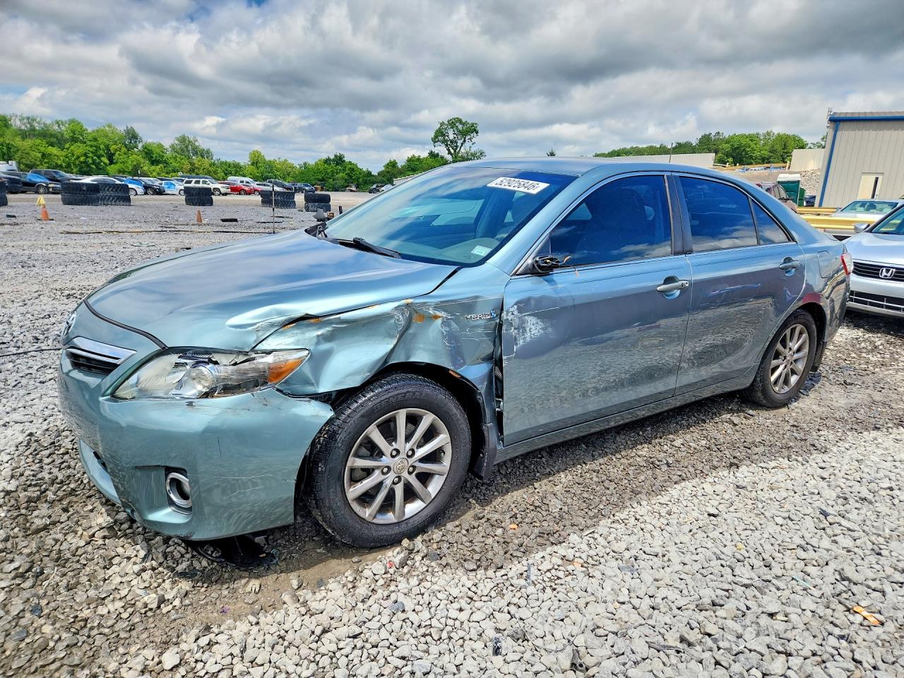Salvage Toyota Camry Image