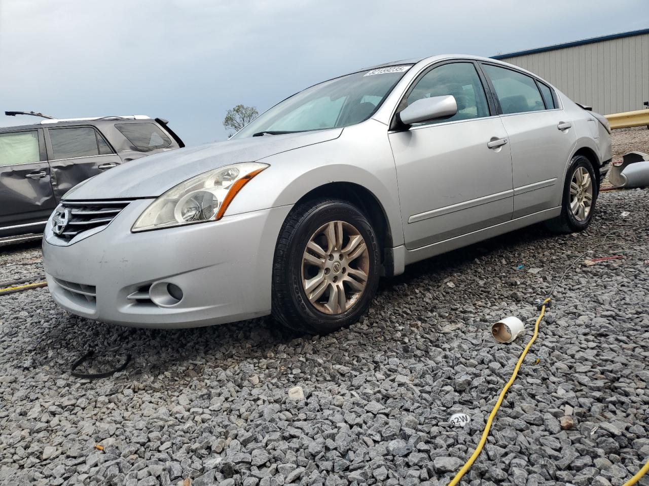 Salvage Nissan Altima Image