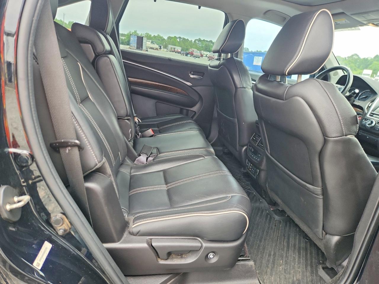 Acura MDX Advance