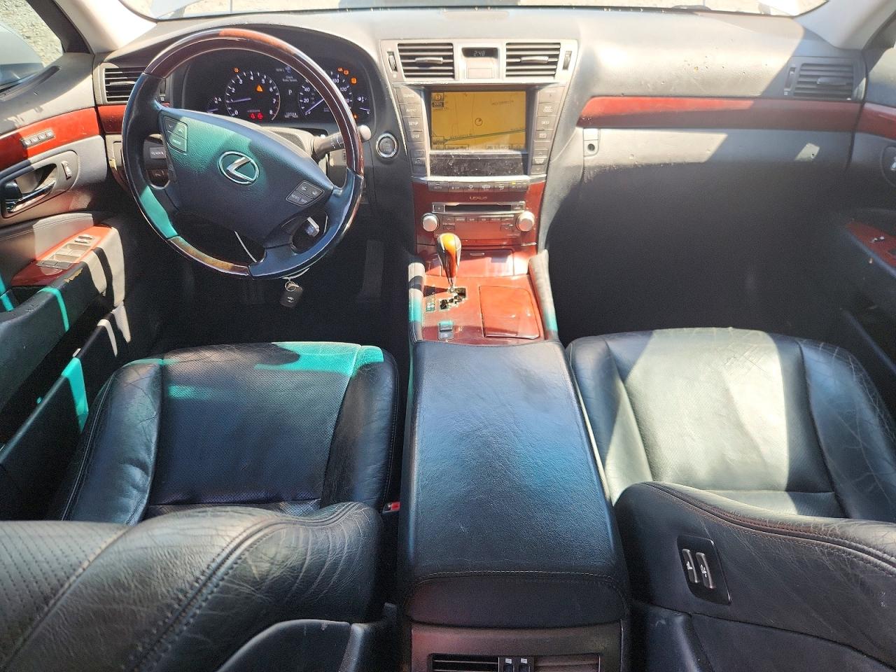 Lexus LS 460