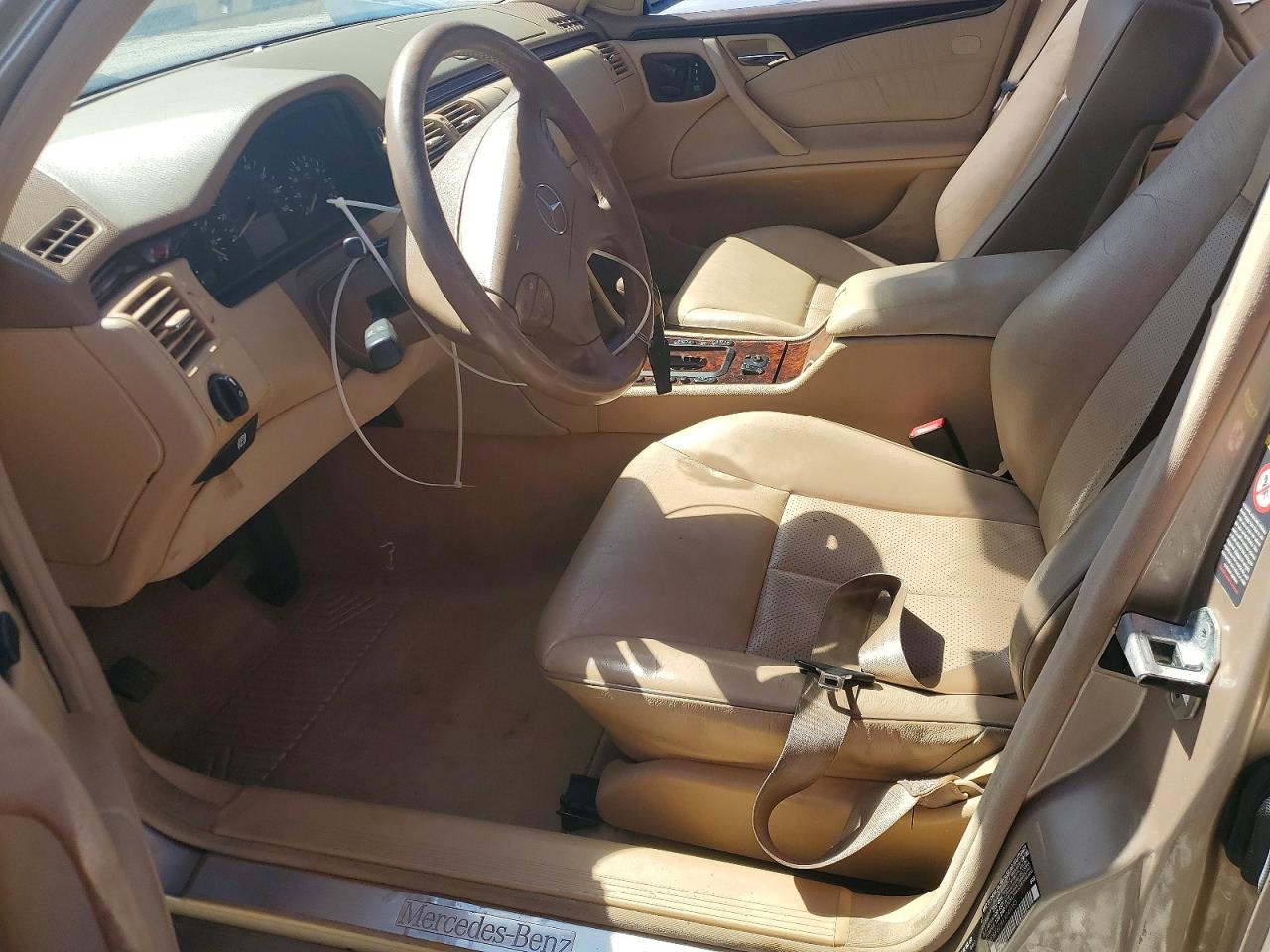 Mercedes-Benz E-Class 320 4matic