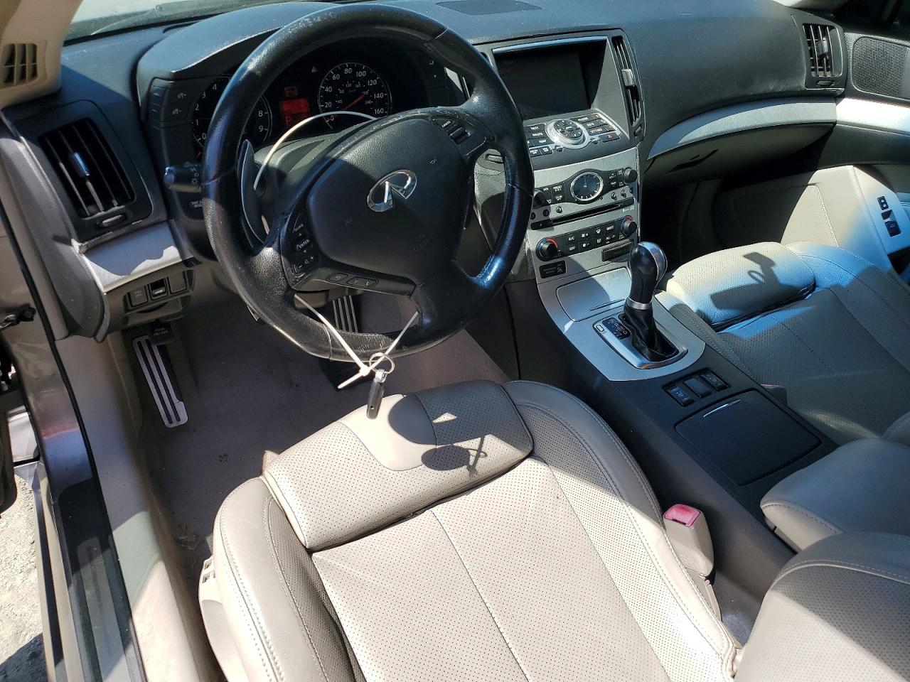 INFINITI G37 Base